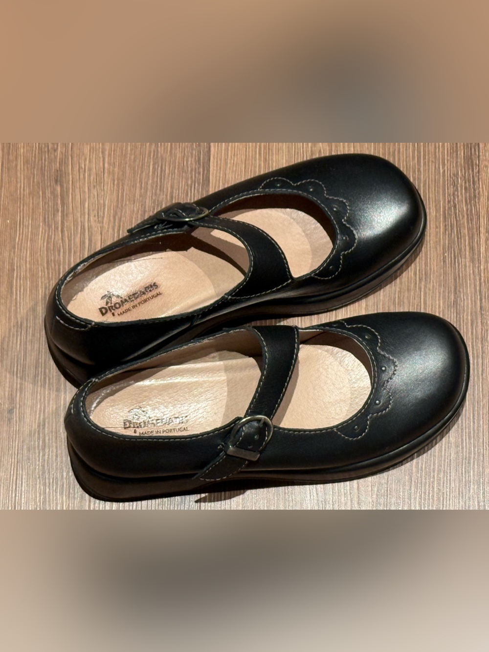 Dromedaris Black Mary Jane with Buckle Strap